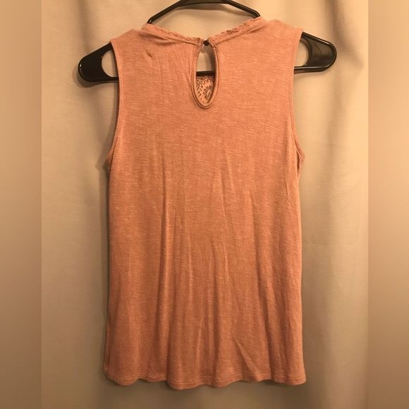 Maurice’s High Neck Tank Top Pink Lace Keyhole Button Size XS - Picture 2 of 11
